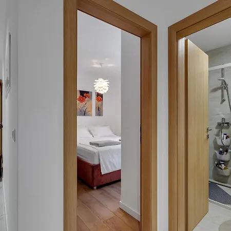 Adele Apartment