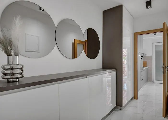 Adele شقة ماكارسكا